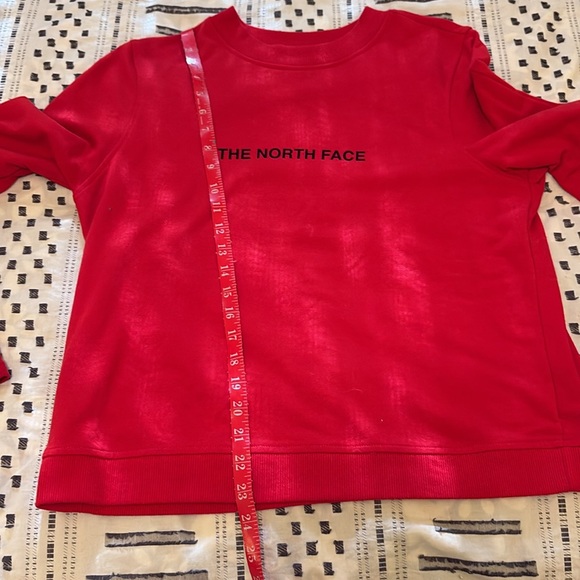 The North Face Women's Bold Red Crew Neck Sweater size Large - Picture 7 of 7